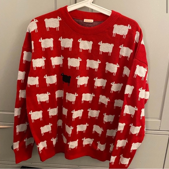 Famous Diana Sheep Sweater - Picture 11 of 14